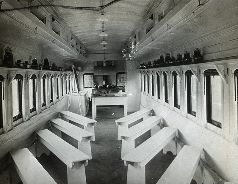 56 - Cookery Car.jpg - 56 - Cookery Car The cookery and needlework demonstration car.